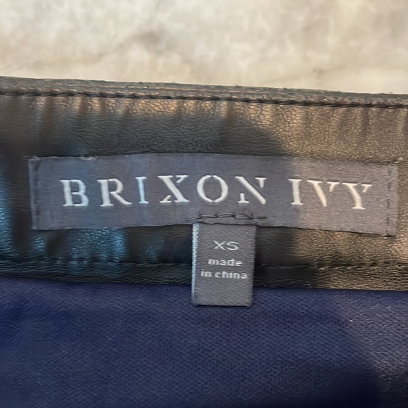 🔥5 for $15🔥 - Brixon Ivy skirt - Size XS - Picture 3 of 9